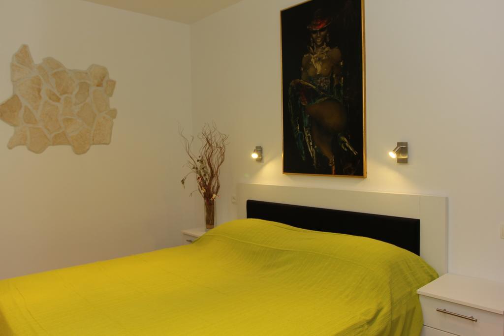 Apartment House Vitaic Supetar Room photo