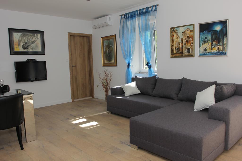 Apartment House Vitaic Supetar Room photo